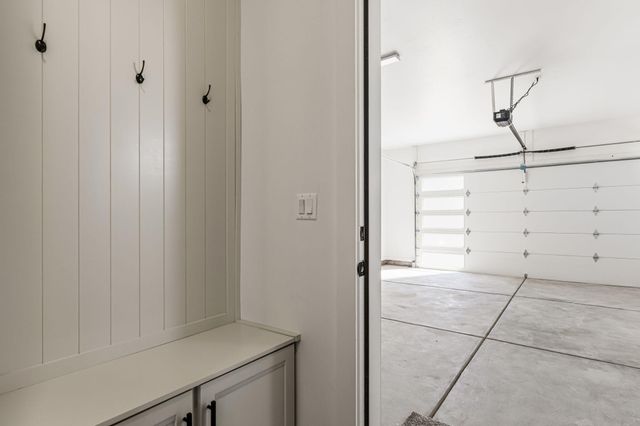 609 6th Street NE, Albuquerque, NM 87124