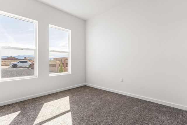 609 6th Street NE, Albuquerque, NM 87124