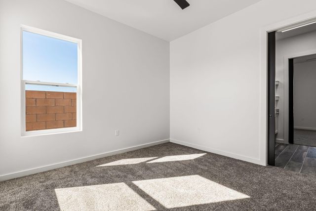 609 6th Street NE, Albuquerque, NM 87124