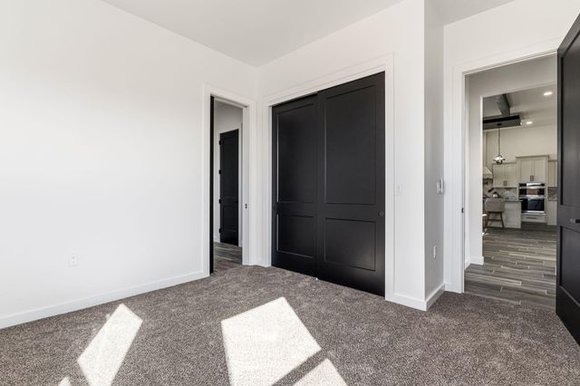 609 6th Street NE, Albuquerque, NM 87124