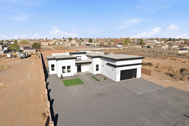 609 6th Street NE, Albuquerque, NM 87124