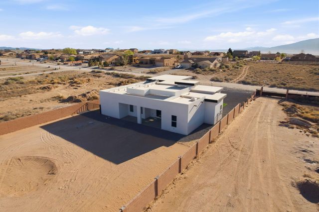 609 6th Street NE, Albuquerque, NM 87124