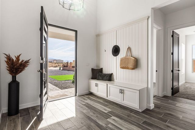 609 6th Street NE, Albuquerque, NM 87124