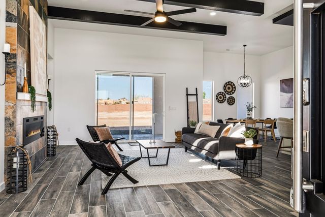 609 6th Street NE, Albuquerque, NM 87124