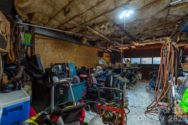35 Upper Moffitt Road, Asheville, NC 28805