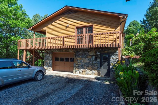 35 Upper Moffitt Road, Asheville, NC 28805