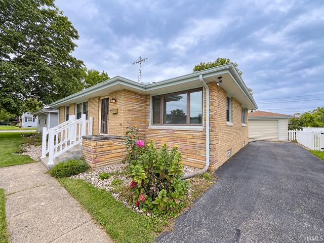 716 W 12th Street, Mishawaka, IN 46544