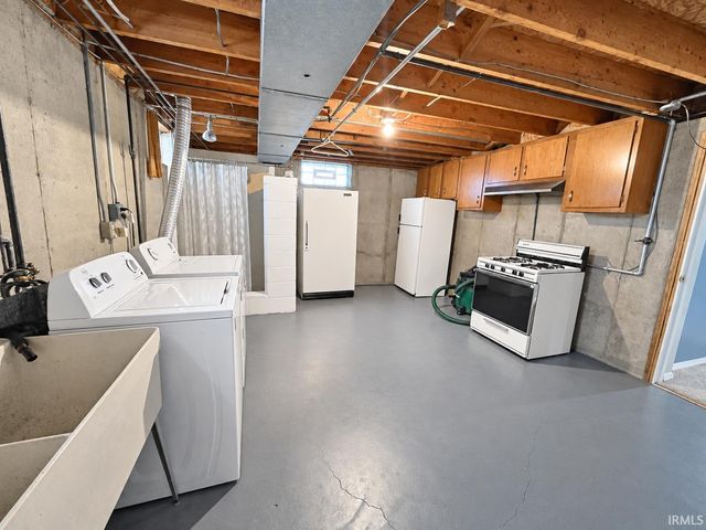 716 W 12th Street, Mishawaka, IN 46544