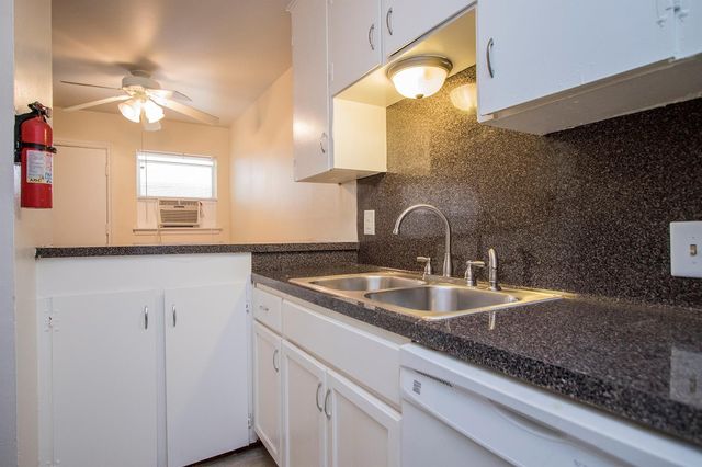 8803 Timberside 6, Houston, TX 77025