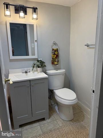 1111 BARCLAY TOWERS, Cherry Hill, NJ 08034