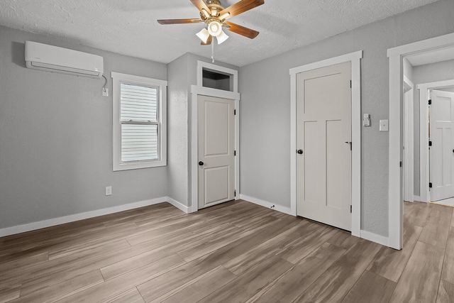 1553 E Nora Street, Springfield, MO 65803