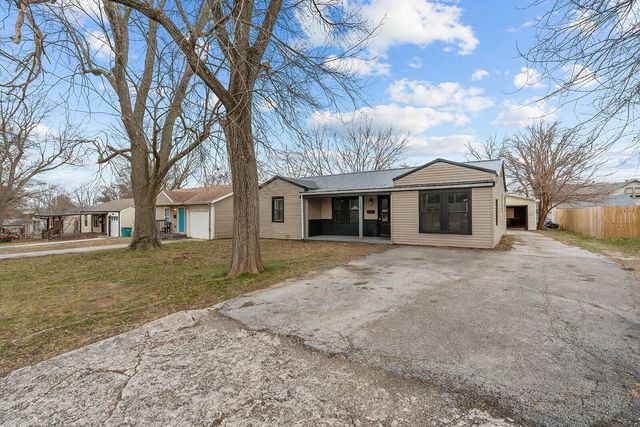 1553 E Nora Street, Springfield, MO 65803
