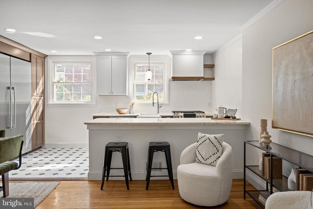 714 LOMBARD ST, Philadelphia, PA 19147