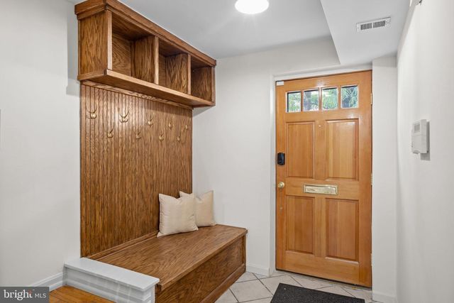 714 LOMBARD ST, Philadelphia, PA 19147