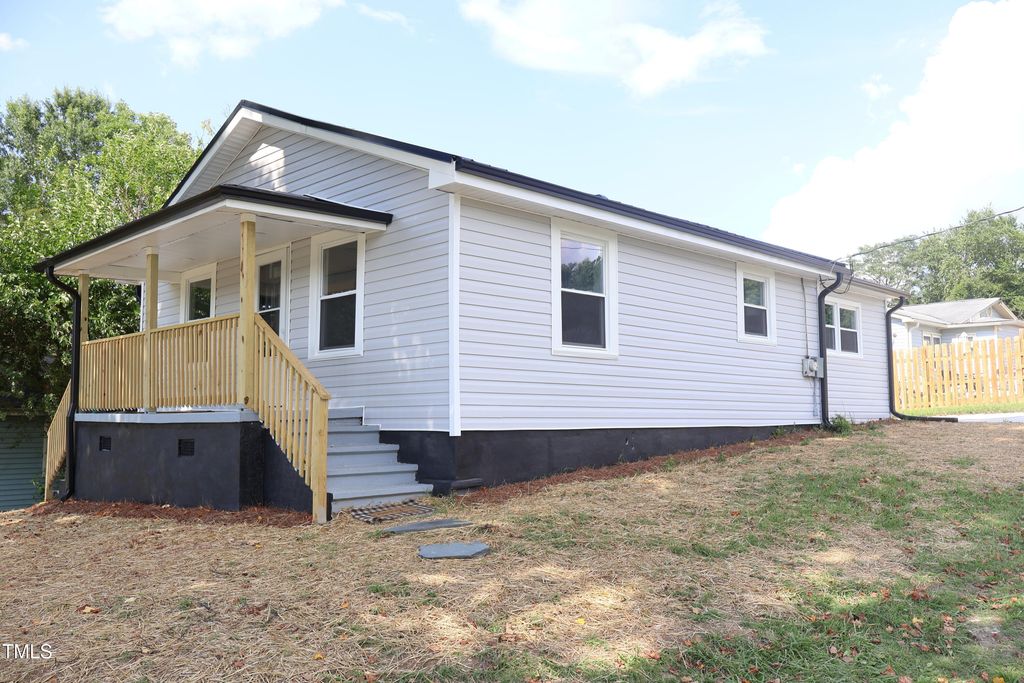 1016 Rauhut, Burlington, NC 27217