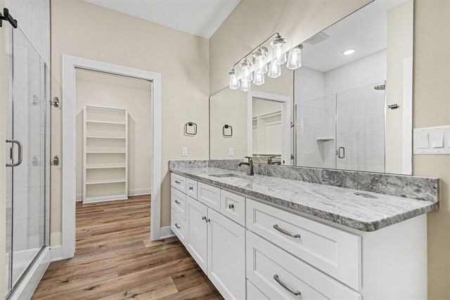6767 Creekside View Drive, Grand Rapids, MI 49508