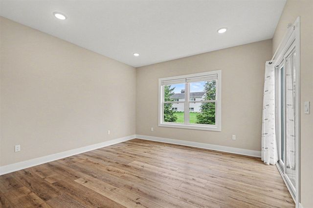 6767 Creekside View Drive, Grand Rapids, MI 49508