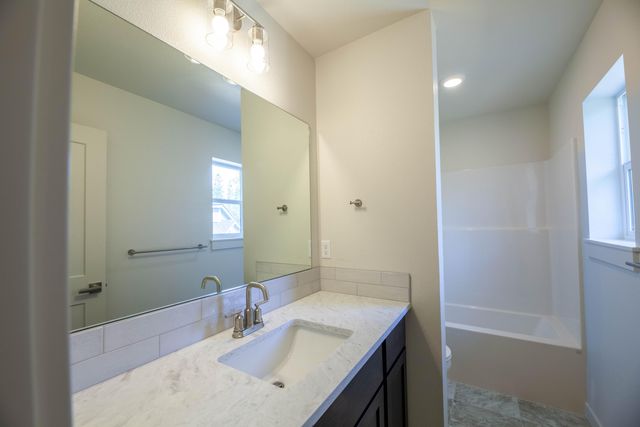 16671 Neil Ct 9, La Pine, OR 97739