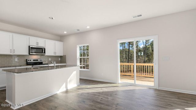 3060 Platinum Circle, West End, NC 27376