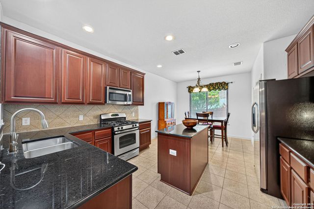 614 Colosseo, San Antonio, TX 78253