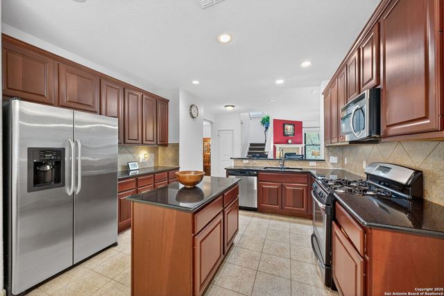 614 Colosseo, San Antonio, TX 78253