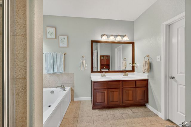 614 Colosseo, San Antonio, TX 78253