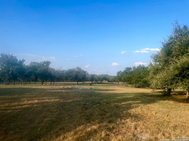 1014 Lipan Apache Run, Blanco, TX 78606