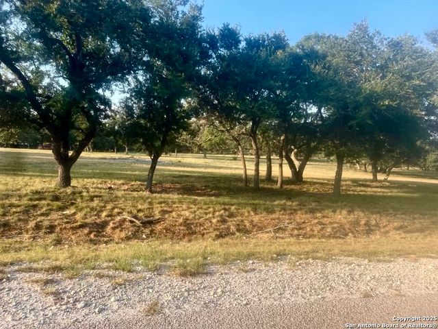 1014 Lipan Apache Run, Blanco, TX 78606