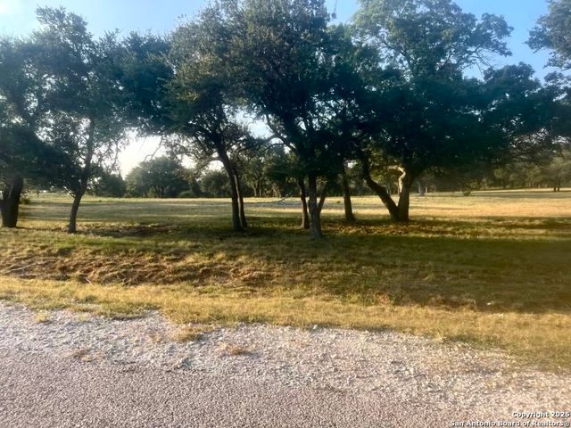 1014 Lipan Apache Run, Blanco, TX 78606