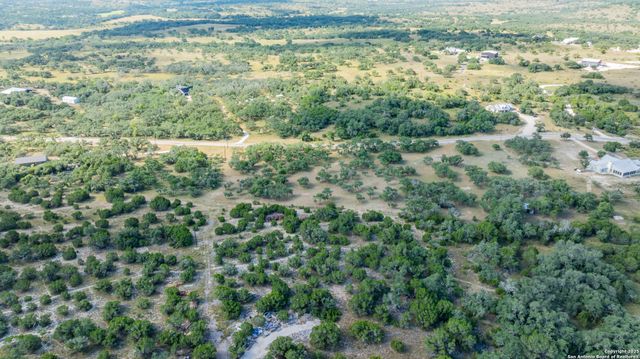 1014 Lipan Apache Run, Blanco, TX 78606