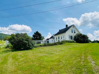 797 Golf Links Road, Colebrook, NH 03576