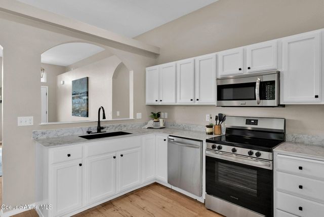 6940 N EPERIVER LN, Coeur D'alene, ID 83815