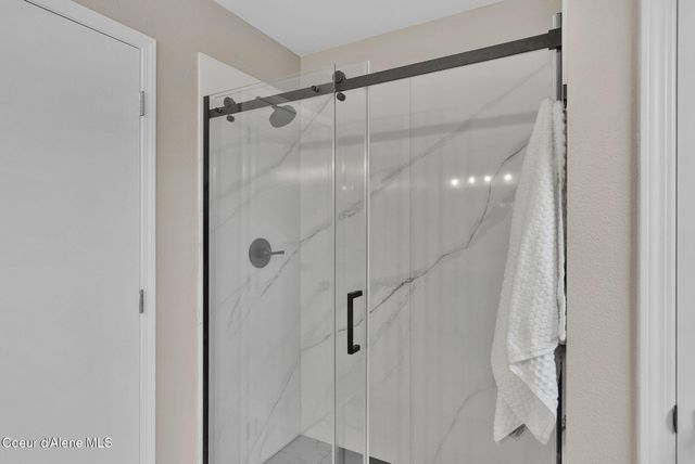 6940 N EPERIVER LN, Coeur D'alene, ID 83815