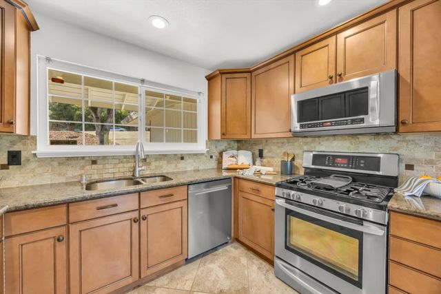 3539 Ridgeview Dr, El Dorado Hills, CA 95762
