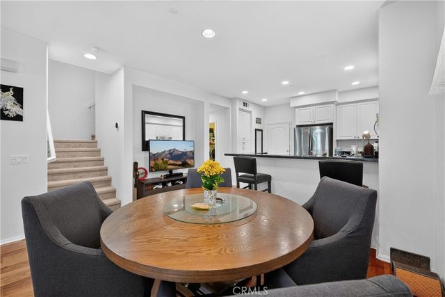 849 E Prommenade D, Azusa, CA 91702