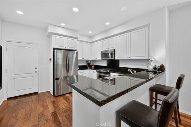 849 E Prommenade D, Azusa, CA 91702