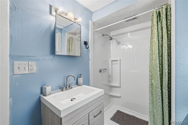 1341 Ashland Avenue, Niagara Falls, NY 14301