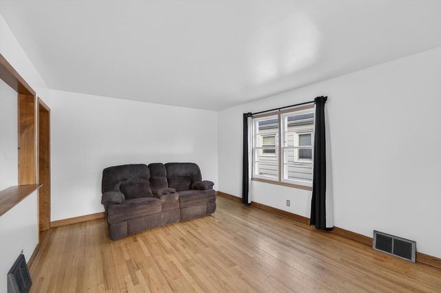 1504 Russet STREET, Racine, WI 53405