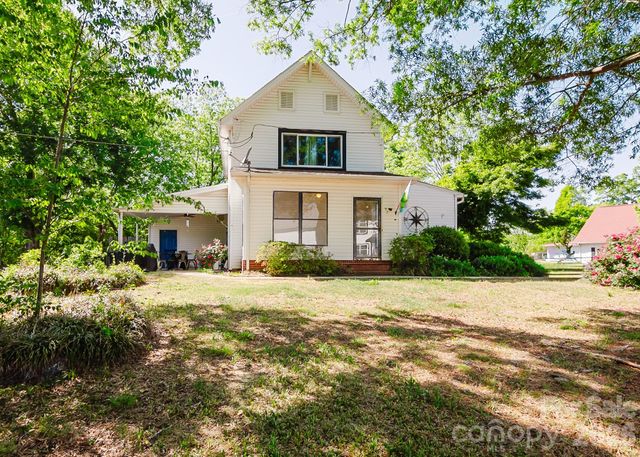 97 Nantahala Street, Badin, NC 28009