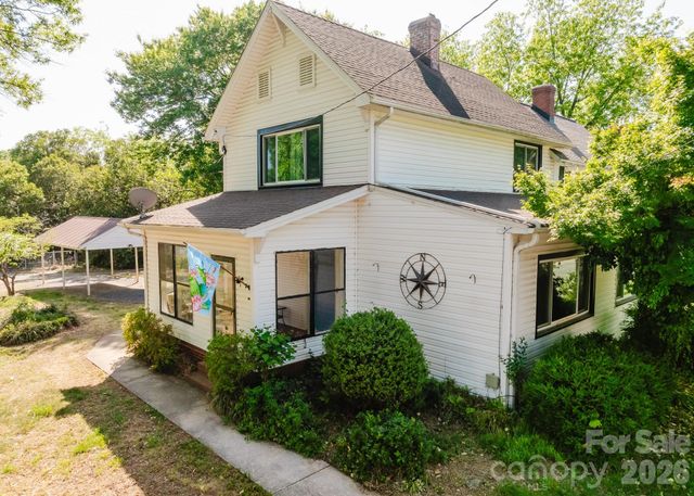 97 Nantahala Street, Badin, NC 28009