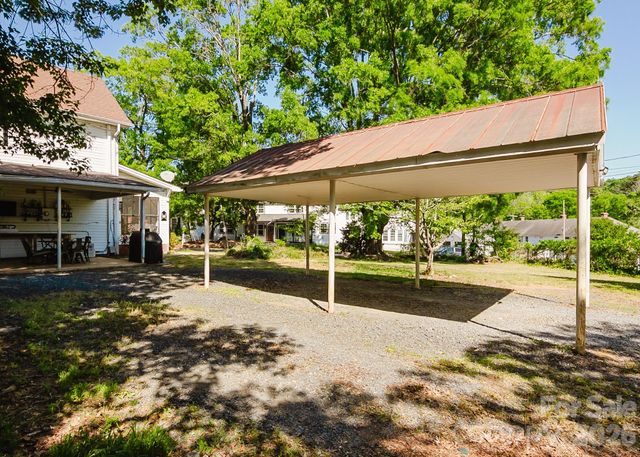 97 Nantahala Street, Badin, NC 28009