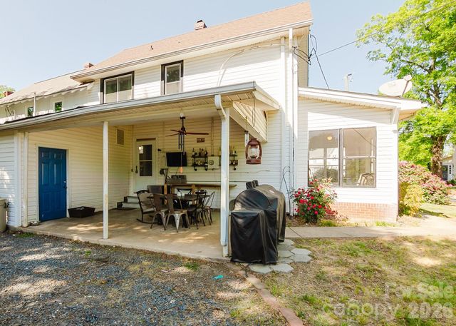 97 Nantahala Street, Badin, NC 28009