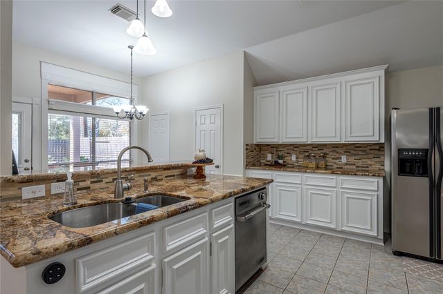 4426 Running Pine Drive, League City, TX 77573