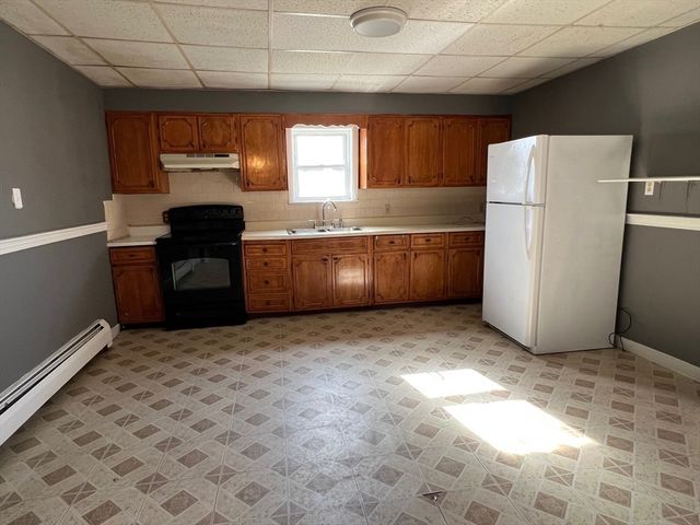 47 Acton St, Worcester, MA 01604