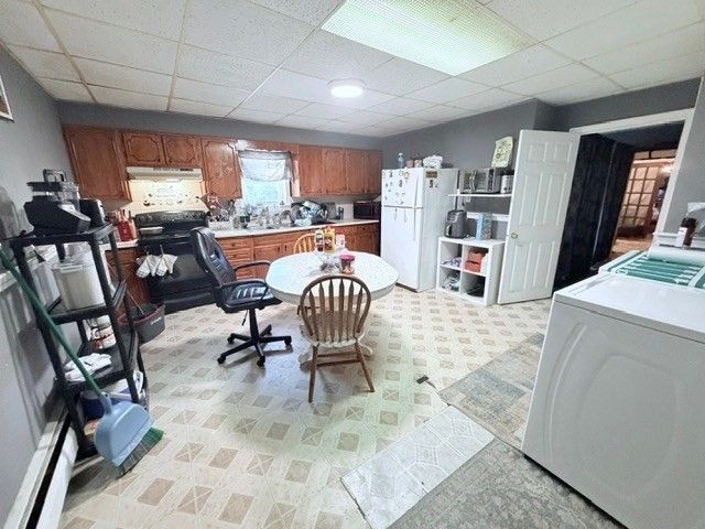 47 Acton St, Worcester, MA 01604