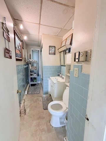 47 Acton St, Worcester, MA 01604