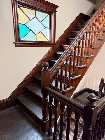 47 Acton St, Worcester, MA 01604