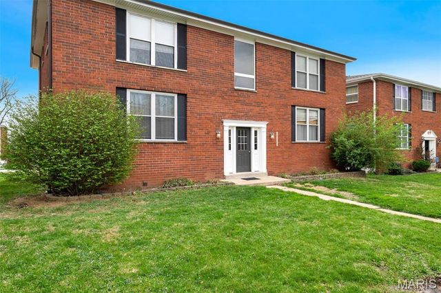 10068 Puttington Drive, St Louis, MO 63123