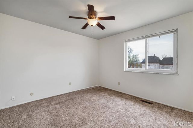 10068 Puttington Drive, St Louis, MO 63123