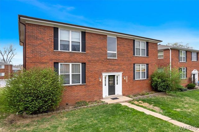 10068 Puttington Drive, St Louis, MO 63123